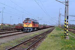 M628.318, Slovenské Nové Mesto, vlak 44580 do Maďarska, 4/2013