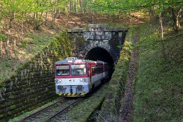 913.033 Tunel M.R.Štef., 5/2016
